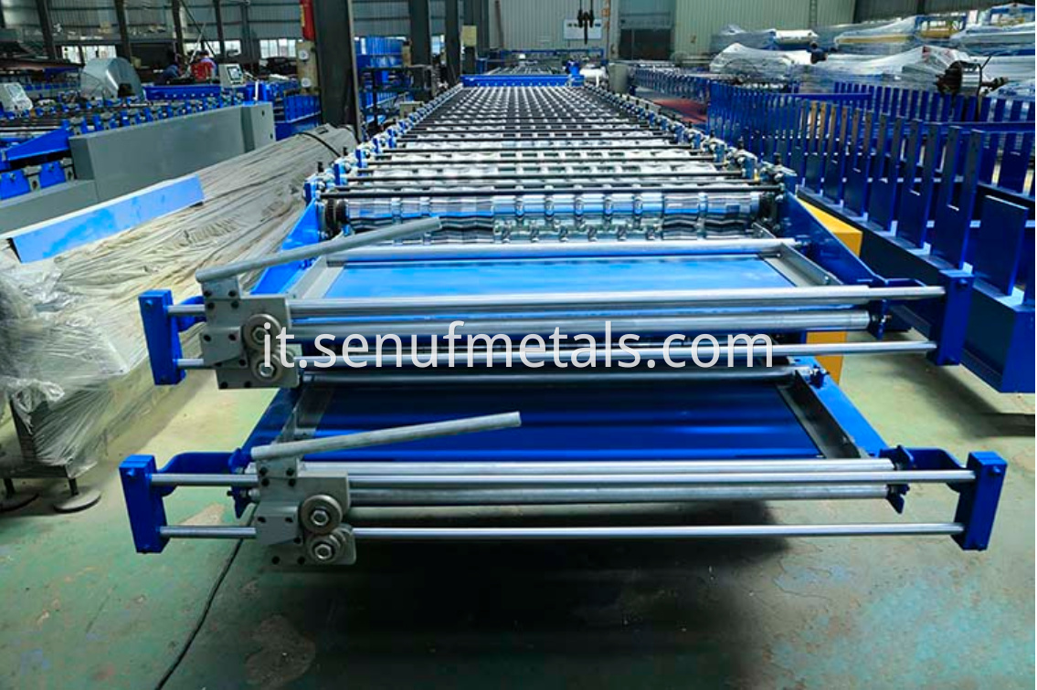 Double layer roof sheet forming machine pre-cut